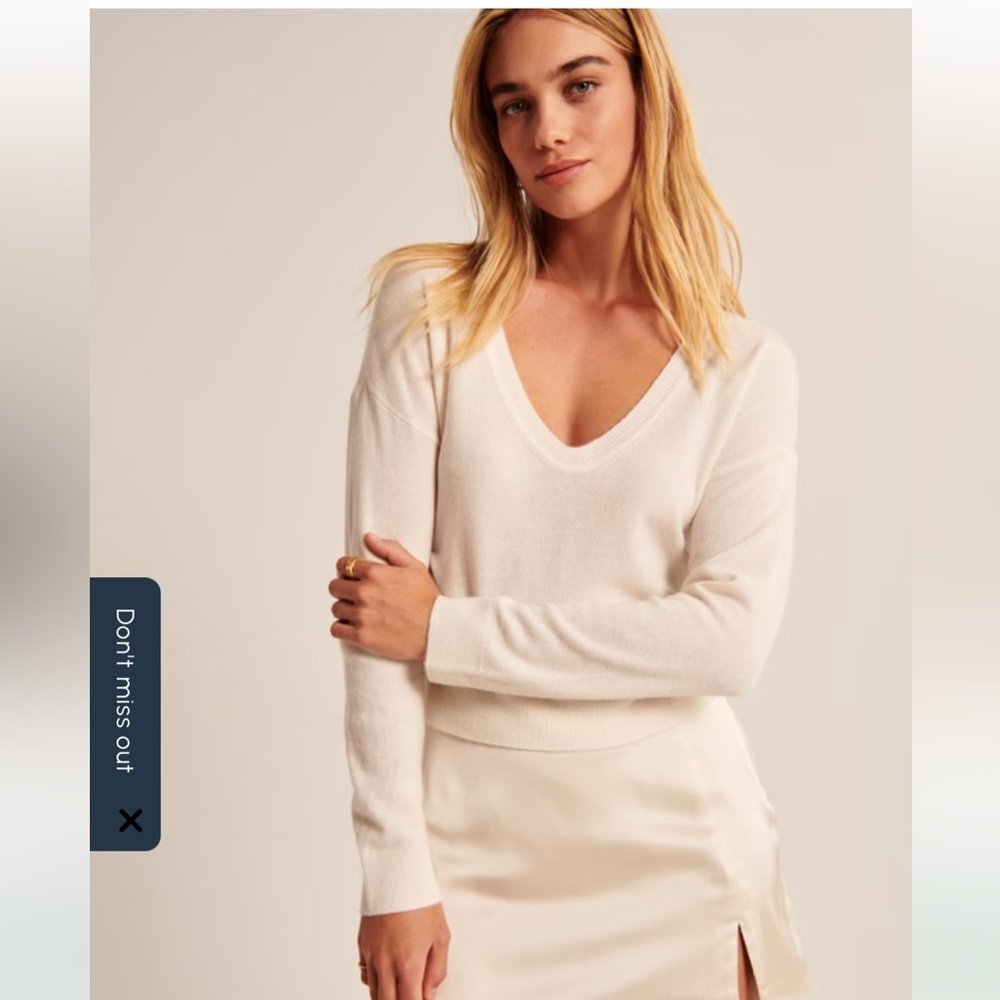 Abercrombie and Fitch Cashmere V-neck Sweater taupe Size Small